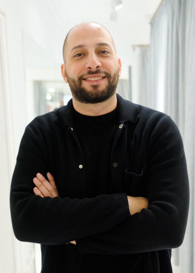 المصمّم رفيق زكي