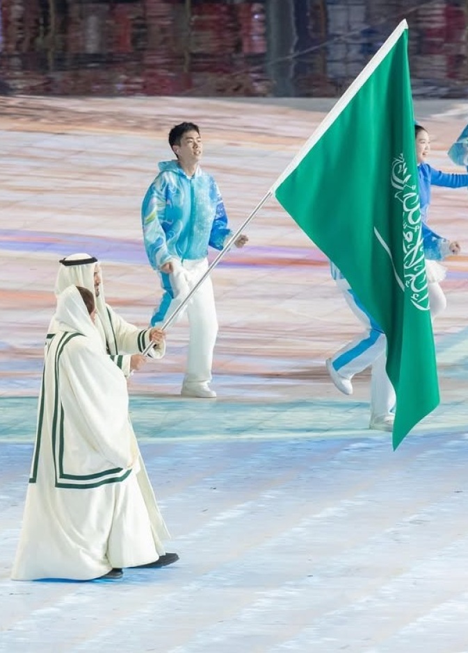 العلم السعودي يرفرف للمرة الأولى في دورة الألعاب الآسيوية الشتوية