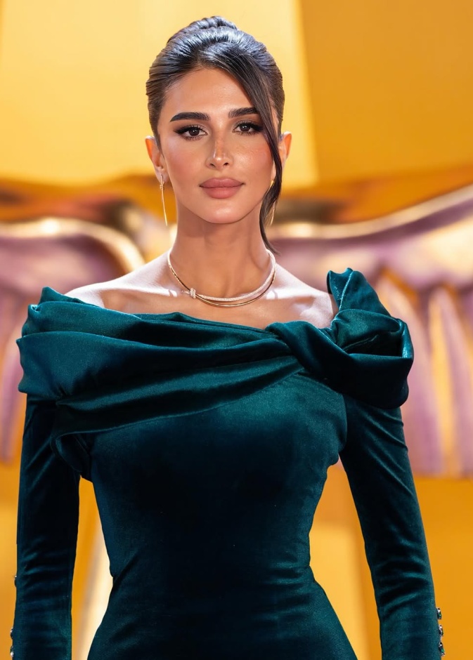 إطلالات مكياج تناسب أزيائك باللون الأخضر في يوم التأسيس السعودي