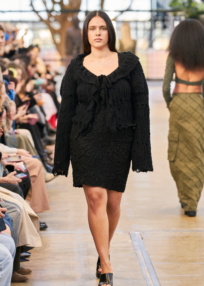  الجسم الكمثري يبرز جمال الفساتين TG Botanical