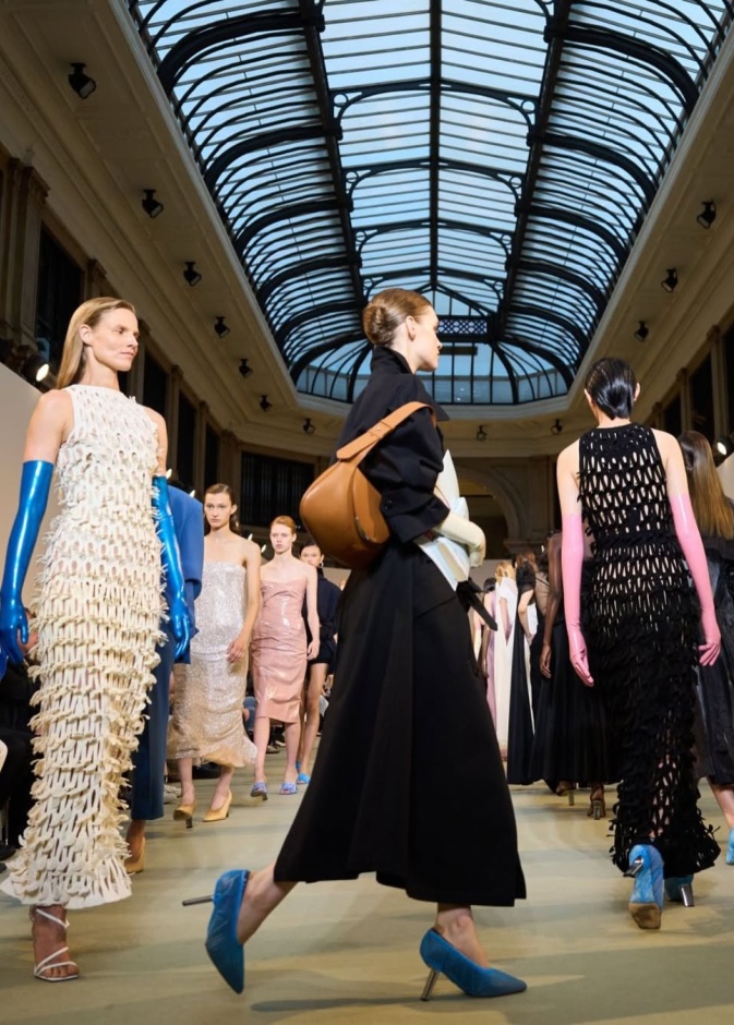 الصورة من صفحة Milan Fashion Week على إنستاغرام 