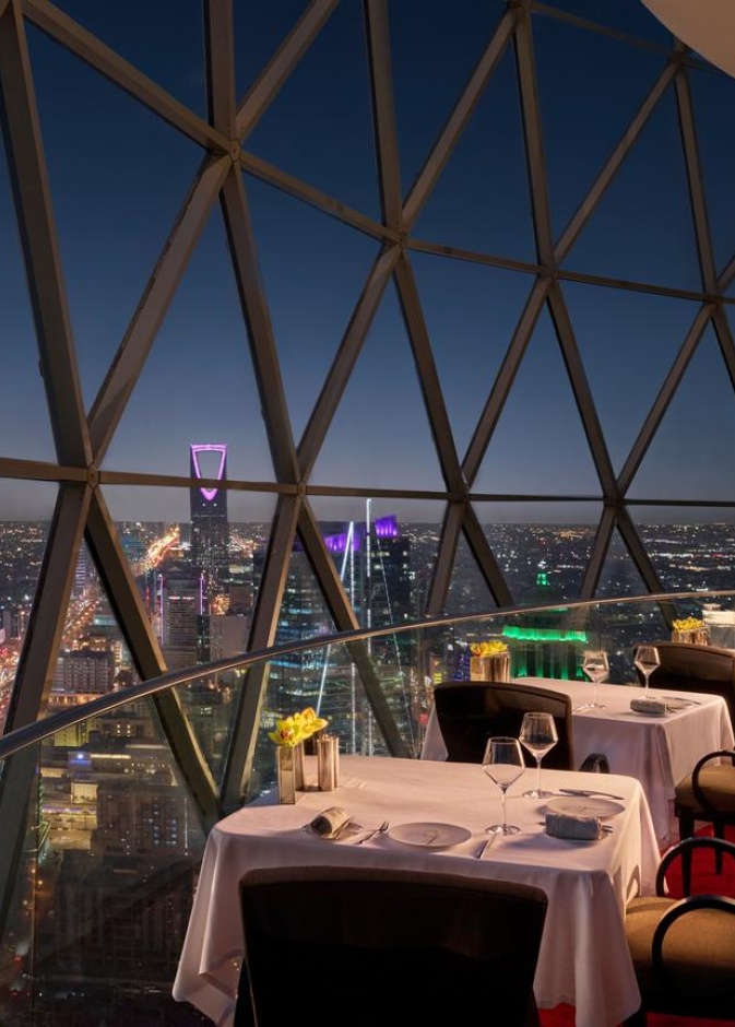 8 مطاعم فاخرة تقدم لكم تجربة إفطار إستثنائية في رمضان بالرياض