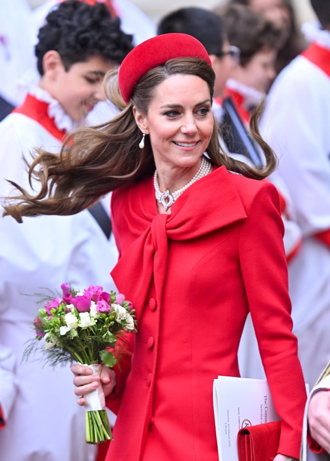 كيت ميدلتون خارج معرض أزياء Dress Codes في قصر كنسينغتون