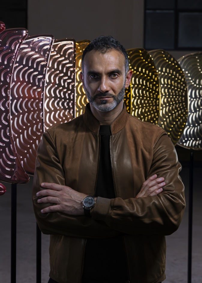 تعاونٌ فنيٌّ جديد بين جيجر- لوكولتر  ومصمم السرد الفني خالد الشعفار  في إطار برنامج ما أبدعته يدُ الصانع للاحتفال بسيرورة الوقت