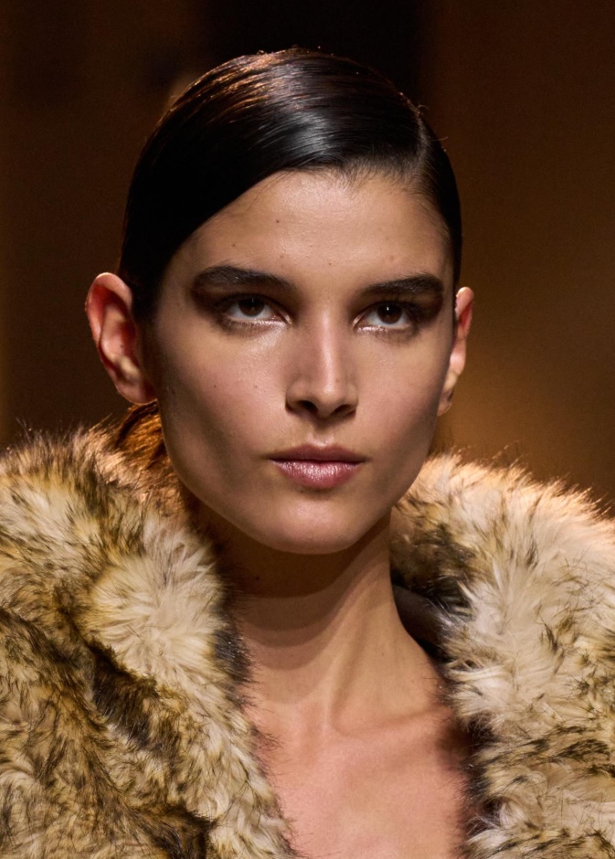 امنحي بشرتكِ الحيوية والجمال الطبيعي باستخدام الزيوت الطبيعية حسب نوعها واحتياجاتها