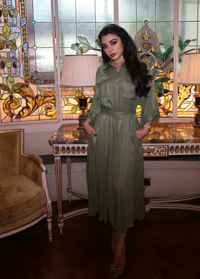 النجمة هيفاء وهبي بتصاميم مجوهرات فارهة