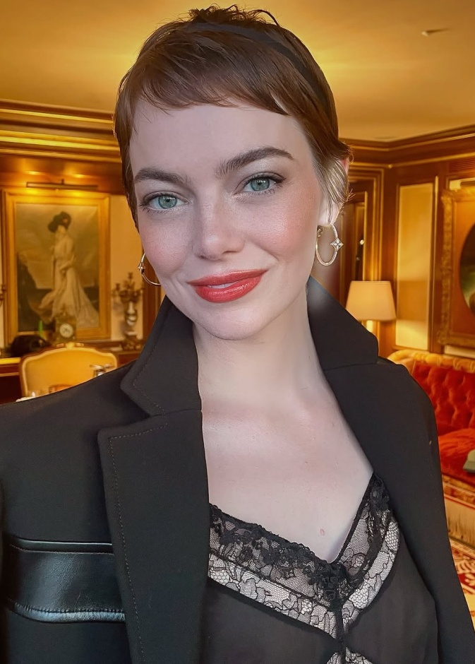 النجمة ايما ستون صورة من انستغرام Rachel Goodwin