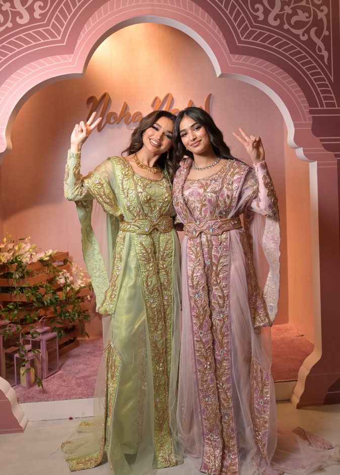 نهى نبيل وابنتها 