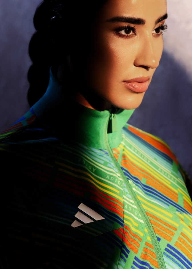 "نورنا واحد" تشكيلة الملابس الرياضية من توقيع "أديداس" و"كاف باي كاف" لموسم ربيع وصيف 2025