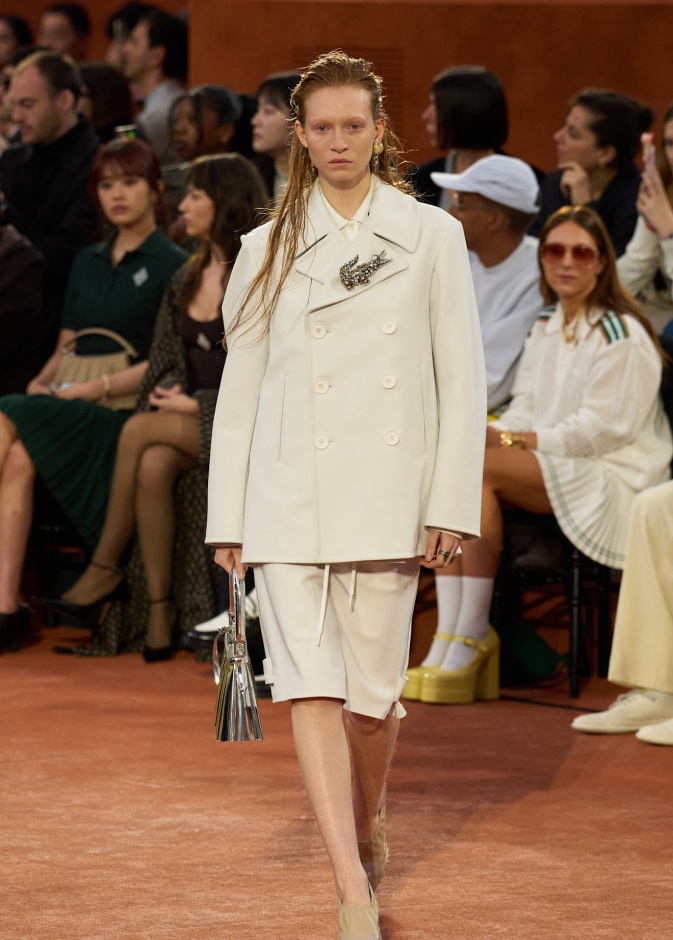 مجموعة Lacoste خريف و شتاء 2025 للملابس الجاهزة: رحلة عبر ملعب التنس
