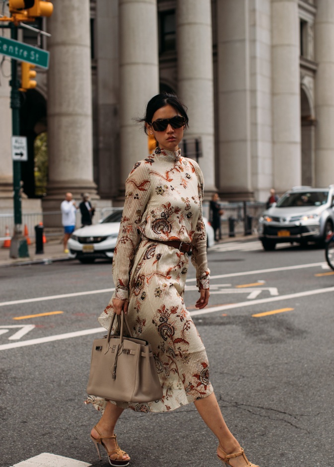 إطلالة من street style