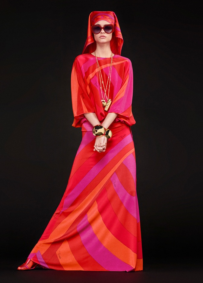 أهمية الألوان في تحديد هوية دور الأزياء