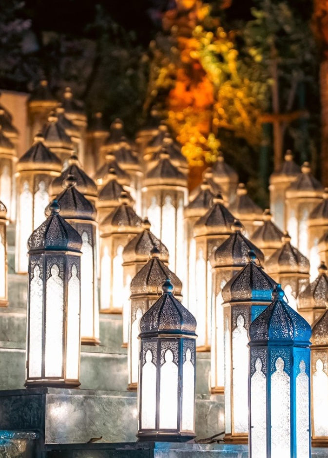 أجمل الخيم الرمضانية في الرياض لعام 2025: نكهات وتجارب لا تُفوّت