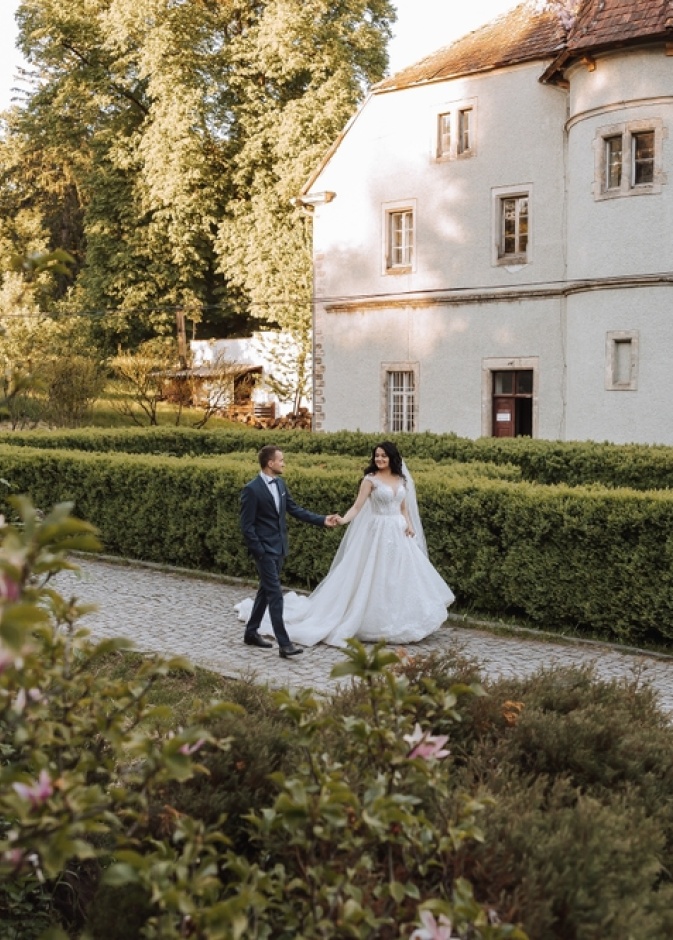 نصائح مهمة حول مواقع استضافة حفلات الزفاف ومنظمي وموردي مستلزمات الأعراس