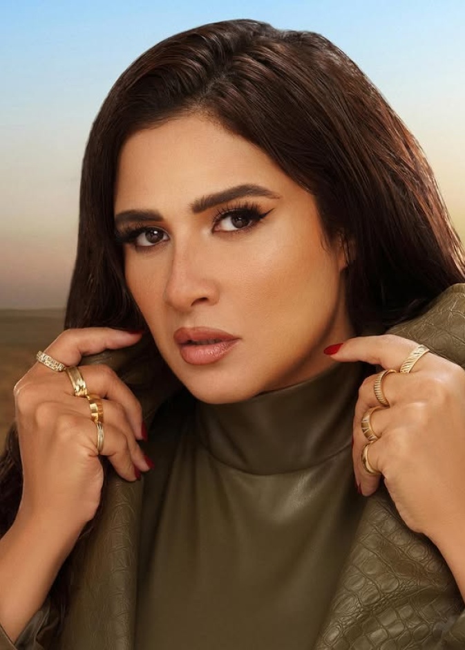 ياسمين عبد العزيز  نجمة مسلسل "وتقابل حبيب" تُلهمنا بإطلالاتها الجذابة وأسرار مكياجها