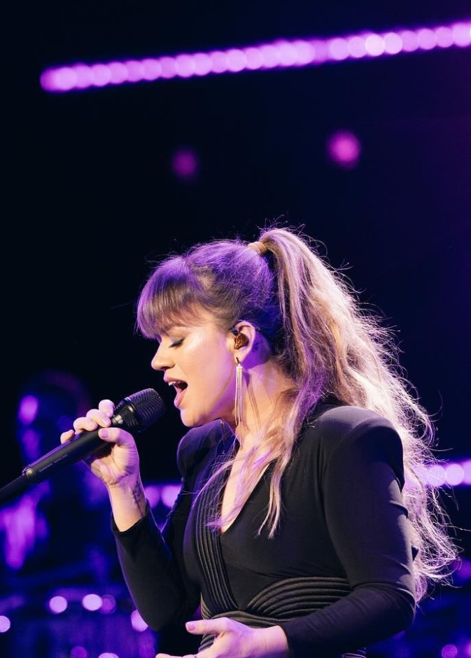 كيلي بريان كلاركسون Kelly Brianne Clarkson مواليد 24 أبريل
