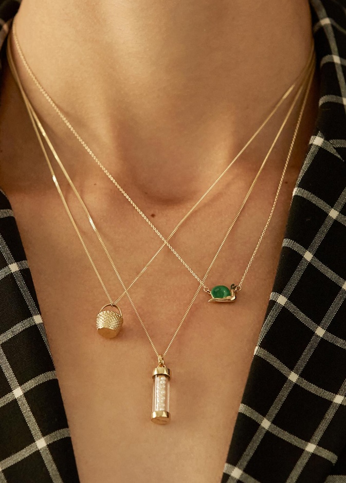 أجمل موديلات سلاسل ذهب ناعمة لأناقتك في نهار الربيع الصورة من Aliita