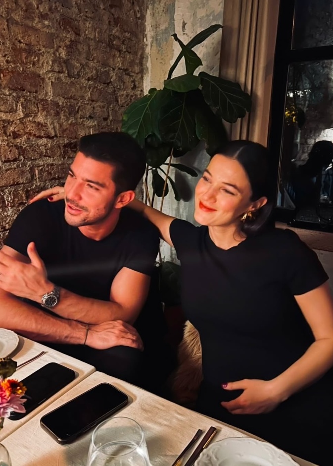 مخلص الأحداث السعيدة لمشاهير تركيا في أسبوع العيد