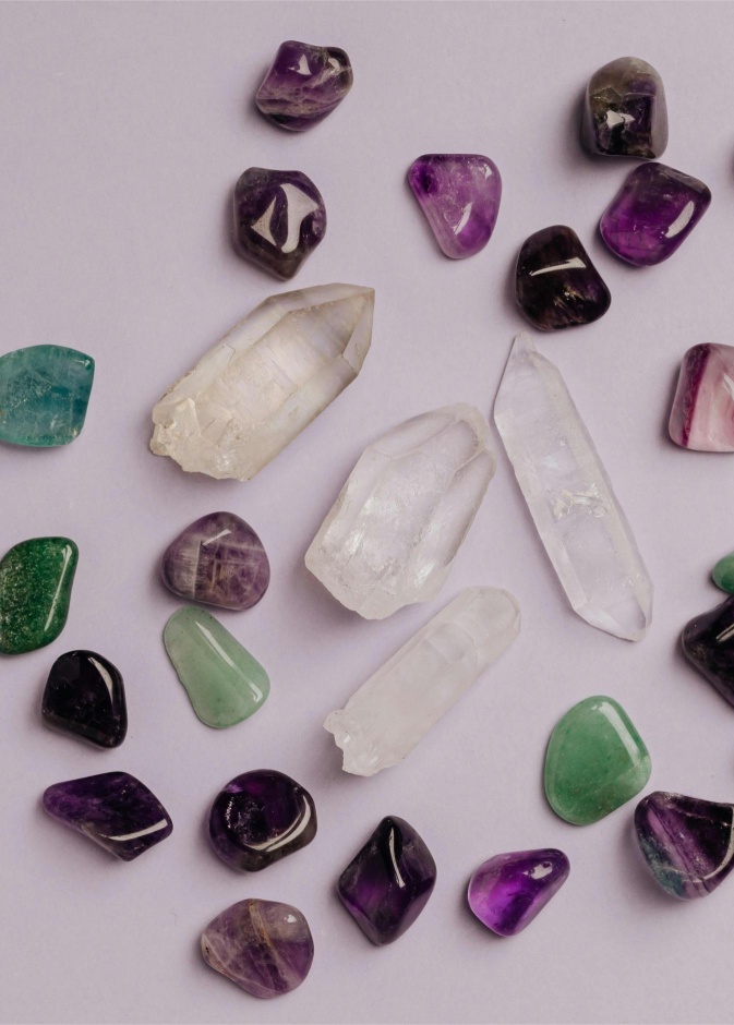 تعرفي على أحجار كريمة للوفرة والنجاح المهني بواسطة pexels