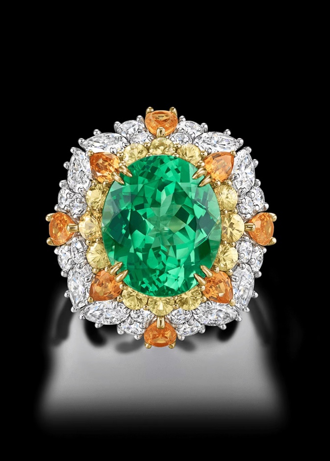 حجر التسافوريت في مجوهرات Harry Winston