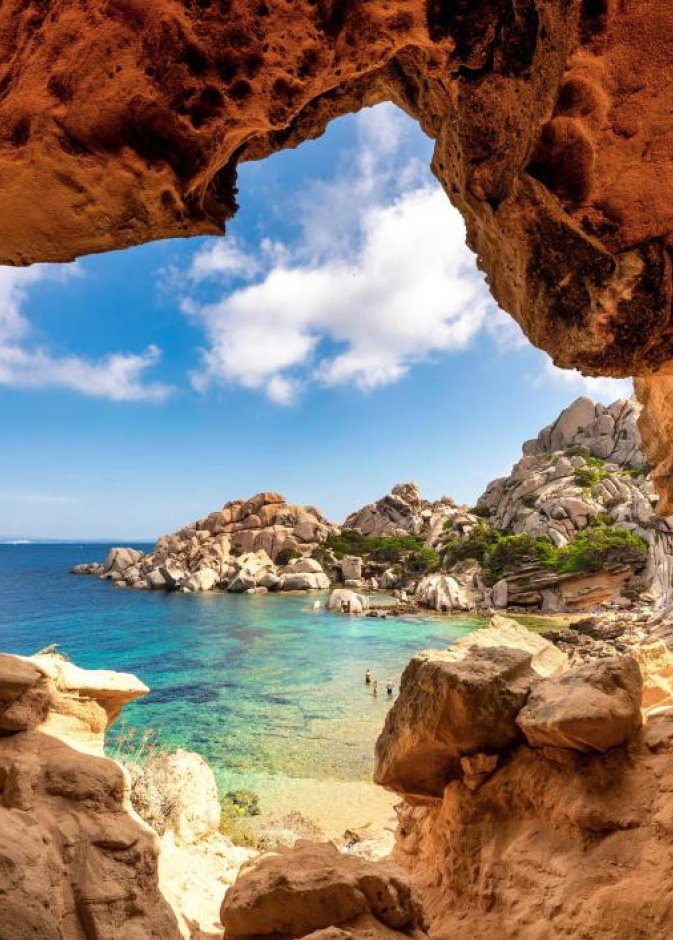 شواطئ جذابة للزيارة خلال أشهر الصيف الحارة