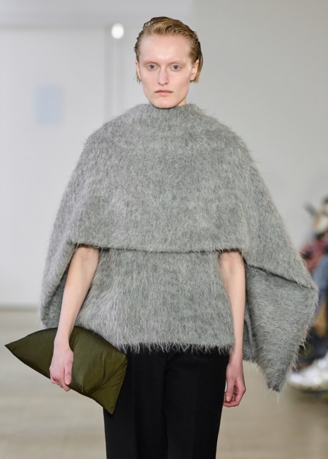 تعرفي على شخصية الأسلوب البسيط مع منسقة أزياء "هي" الخاصة