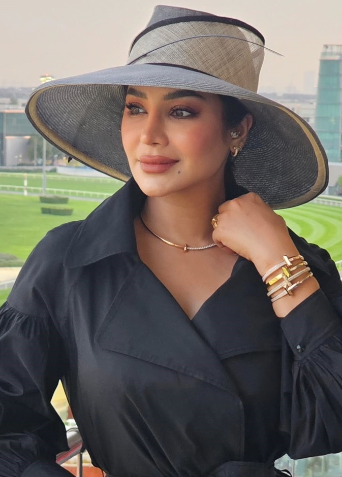  إطلالات مجوهرات النجمات والمؤثرات العرب اللافتة خلال كأس دبي العالمي للخيول 2025