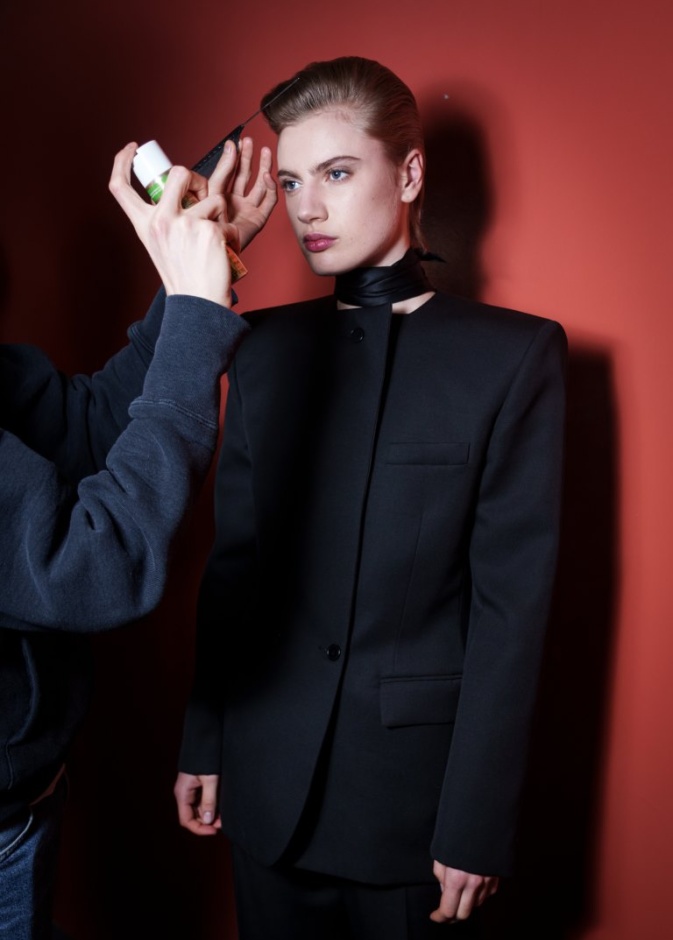 دور الموضة في تعزيز الثقة بالنفس مع خبيرة أزياء هي الخاصة