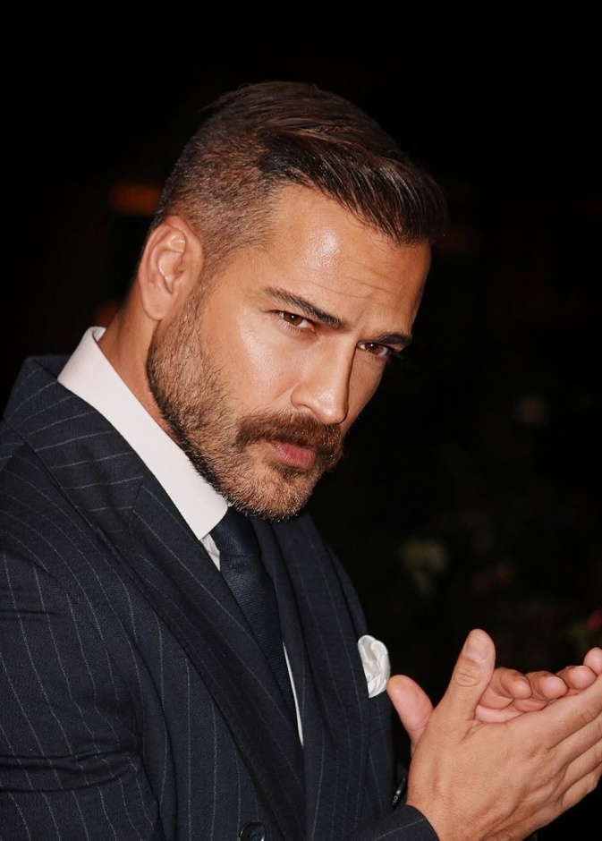 الممثل وسام حنّا صورة من حسابه على انستقرام (2)