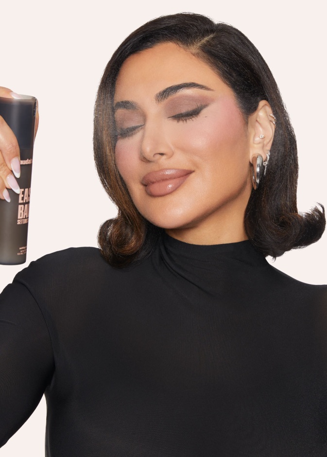  رذاذ التثبيت Easy Bake هو الخطوة النهائية المثالية لمكياجك