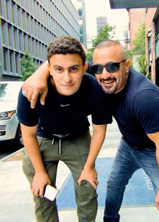 أحمد السقا وابنه