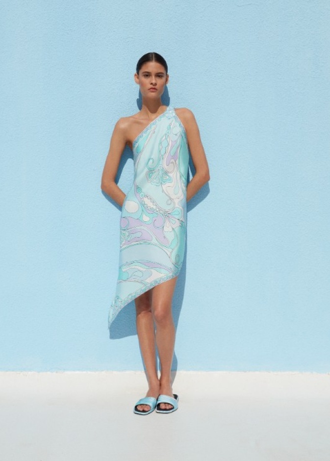 إطلاق مجموعة الكابسول الحصرية  PUCCI x MYTHERESA 