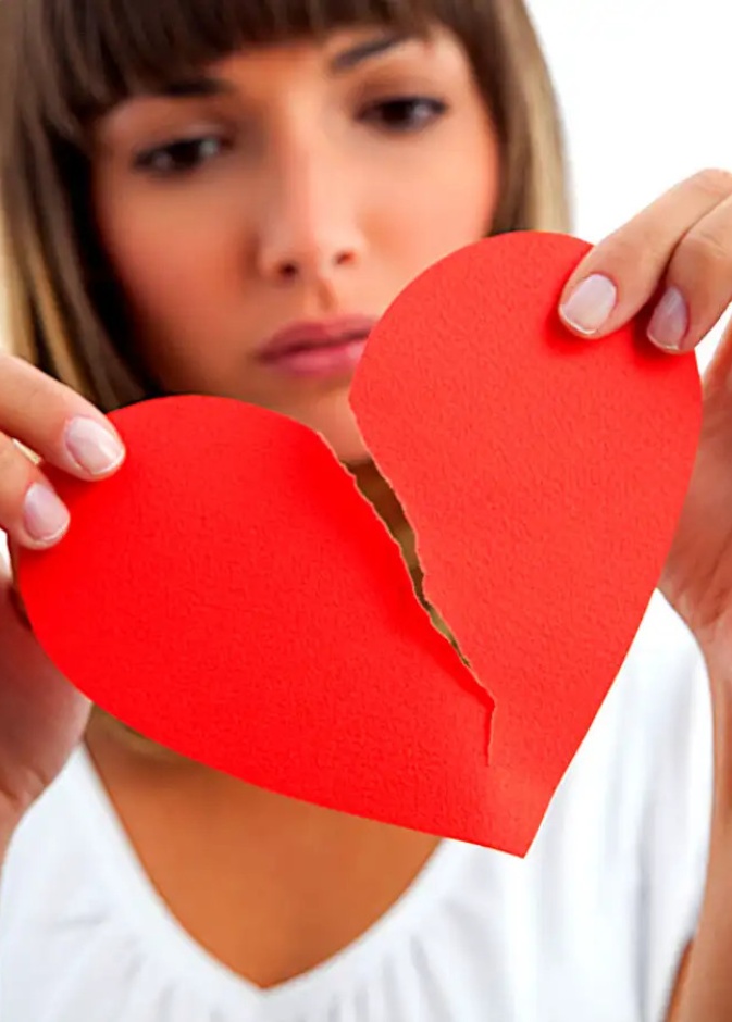 4 أبراج لا تنسى حبها الأول... هل أنتِ منهم؟