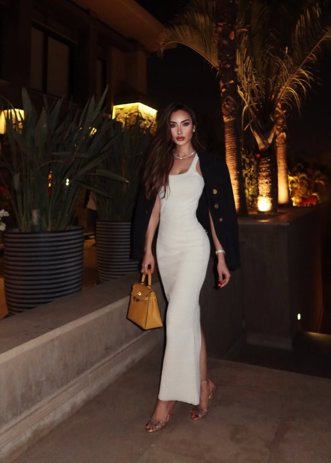 فساتين سهرة مجسمة بأسلوب نور الغندور ...بالصور