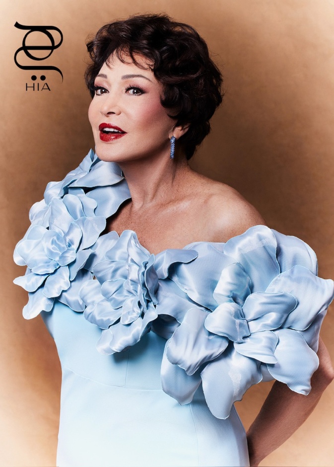 النجمة لبلبة في جلسة تصوير خاصة بمجلة هي لعدد أبريل