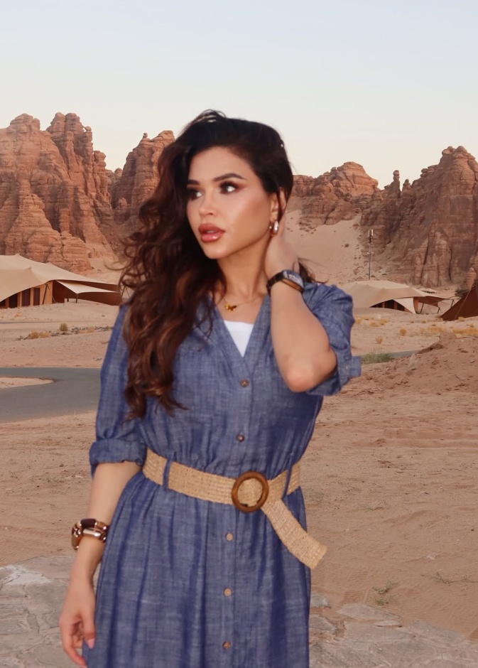 أزياء تناسب السفر في موسم الربيع من وحي اطلالات النجمات