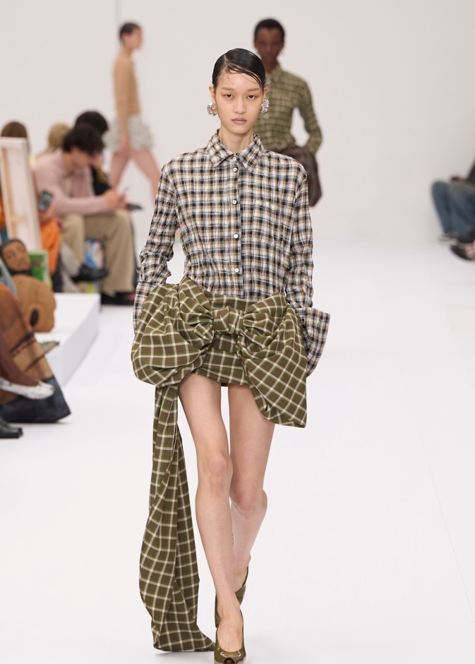 موضة المربعات في تنسيق من Acne 