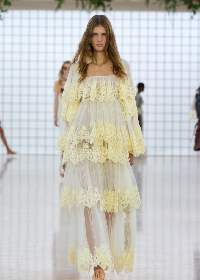 إطلالة من CHloe