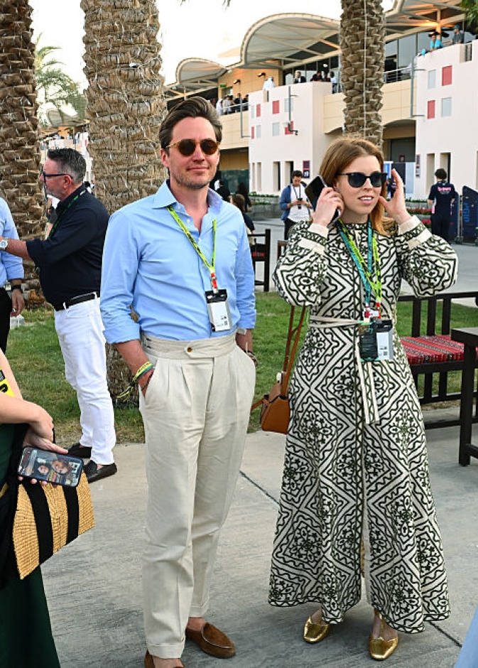 الأميرة بياتريس تخطف الأنظار بإطلالة ملكية مذهلة