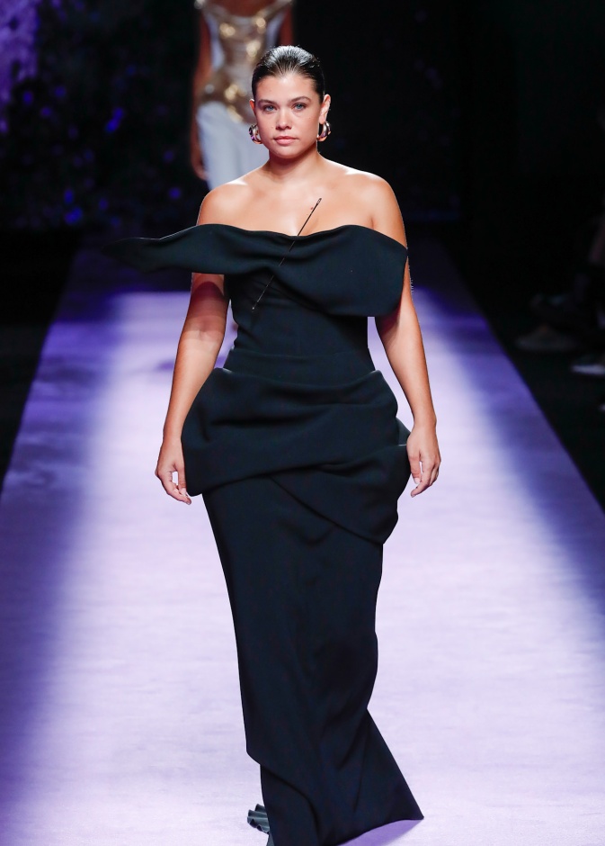 فستان للممتلئة بخصر الكورسيه من Isabel Sanchis 