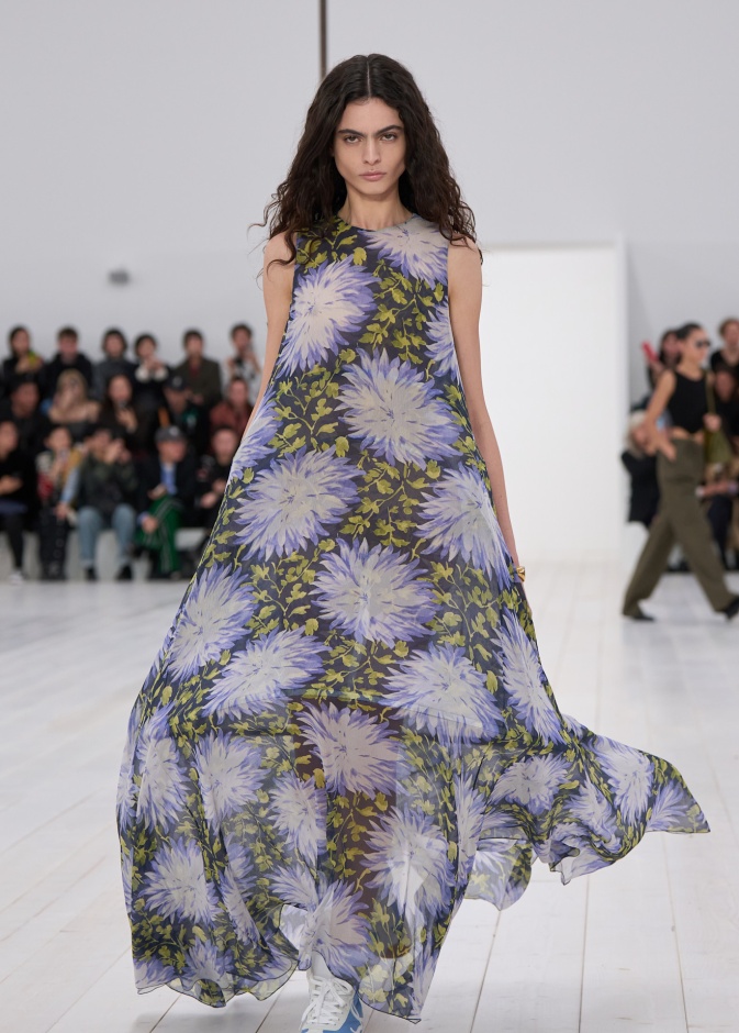 إطلالة من Loewe