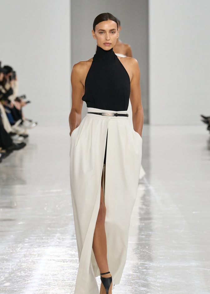 إطلالة من Max Mara