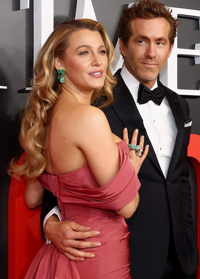  بليك ليفلي ورايان رينولدز