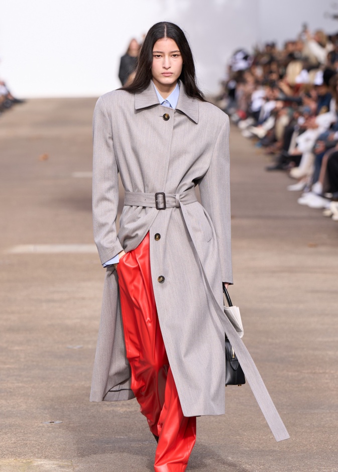 تنسيق اللون الرمادي من Stella Mccartney 