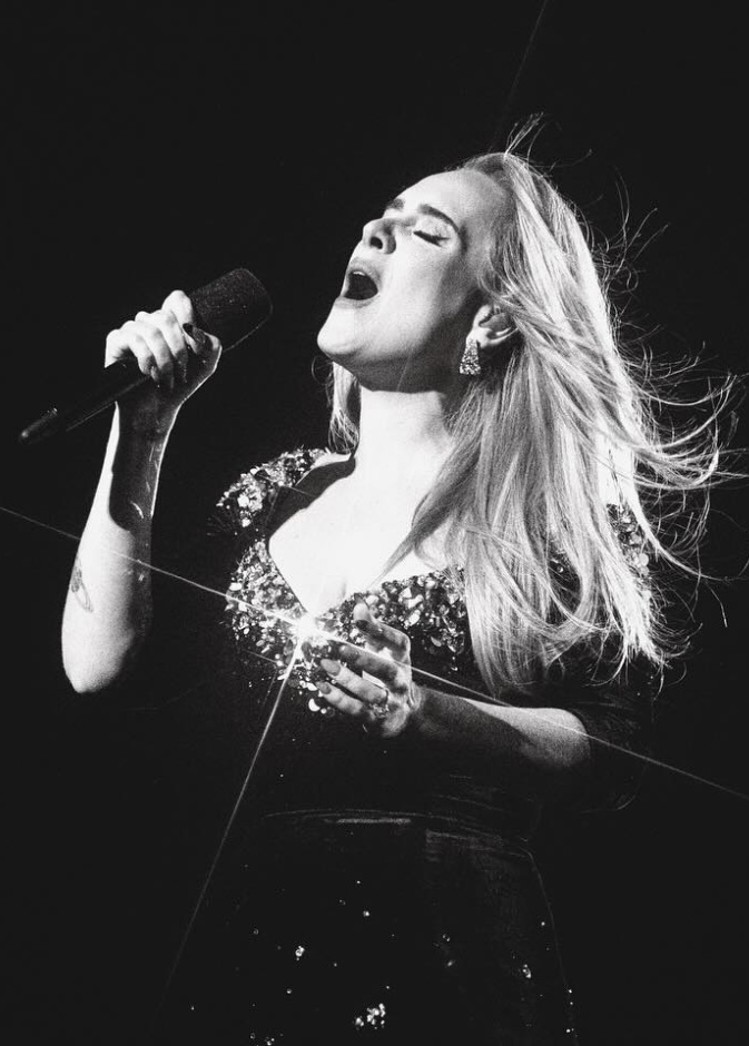  أديل Adele من مواليد 5 مايو