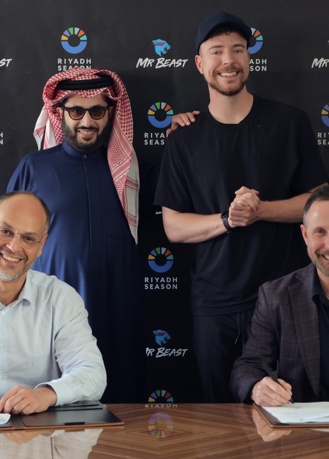 مستر بيست يشعل موسم الرياض 2025: تجارب ترفيهية ومغامرات عالمية