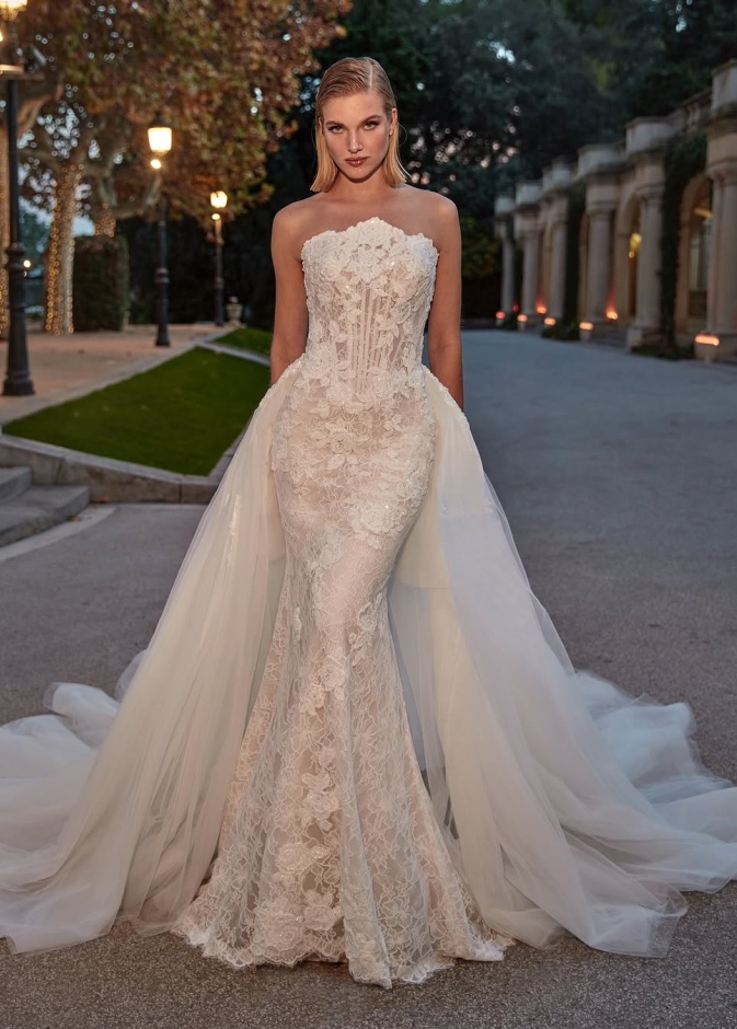 فستان زفاف دانتيل مع أوفرسكيرت ن  Pronovias دار