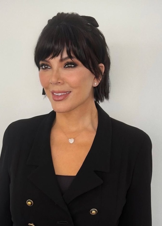 كريس جينر تبهر متابعيها بجمال شبابي ومفاجىء