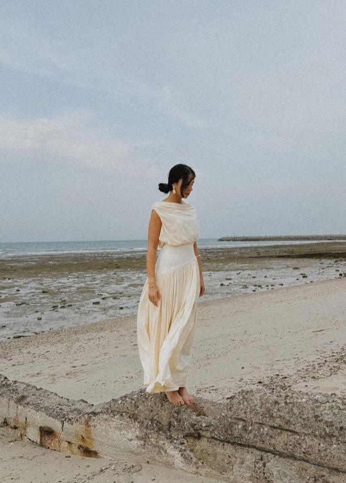 من تصاميم علامة A B A D I A 