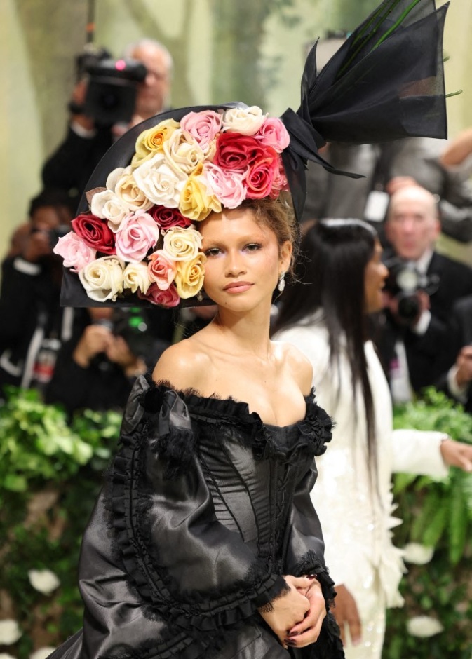 إطلالات مجوهرات النجمات خلال ميت غالا على مرّ السنوات